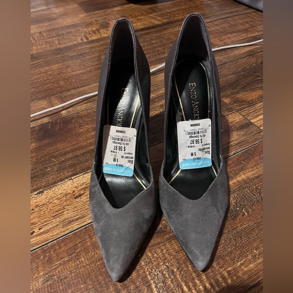 Grey Heels - Picture 2 of 3